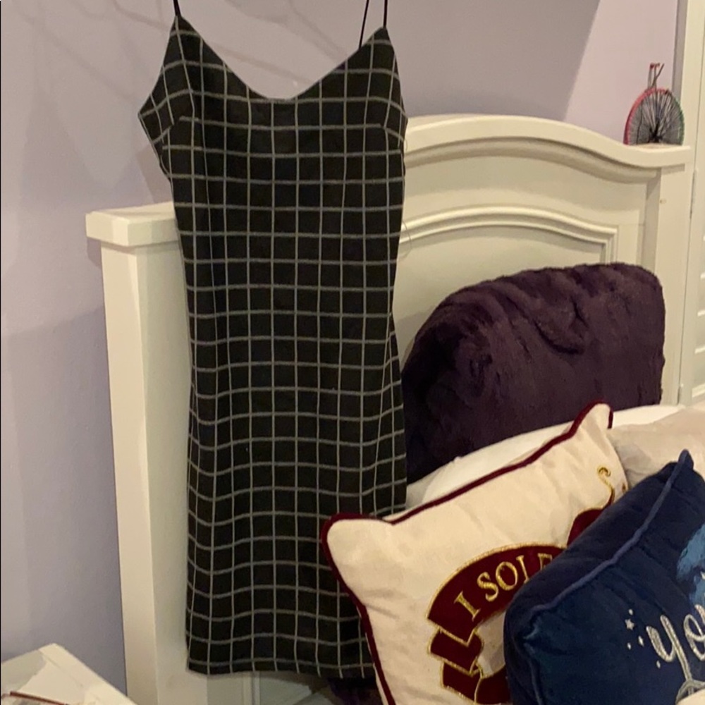 Trendy black checkered mini dress